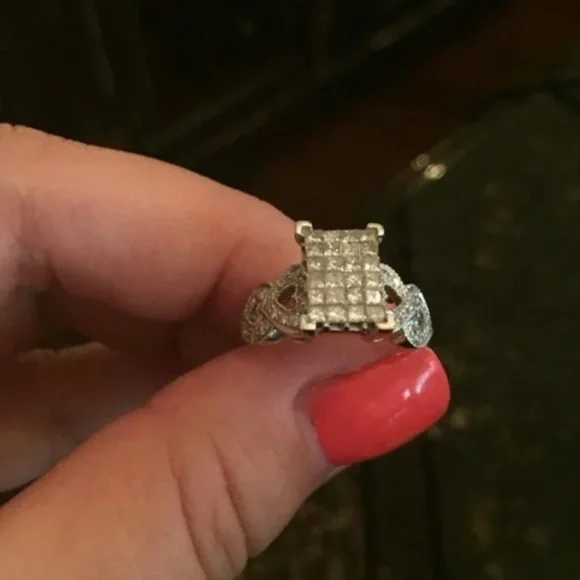 Magnificent! *ESTATE* 14k WG Natural Diamond Heart Cluster Cocktail Ring - Picture 7 of 16